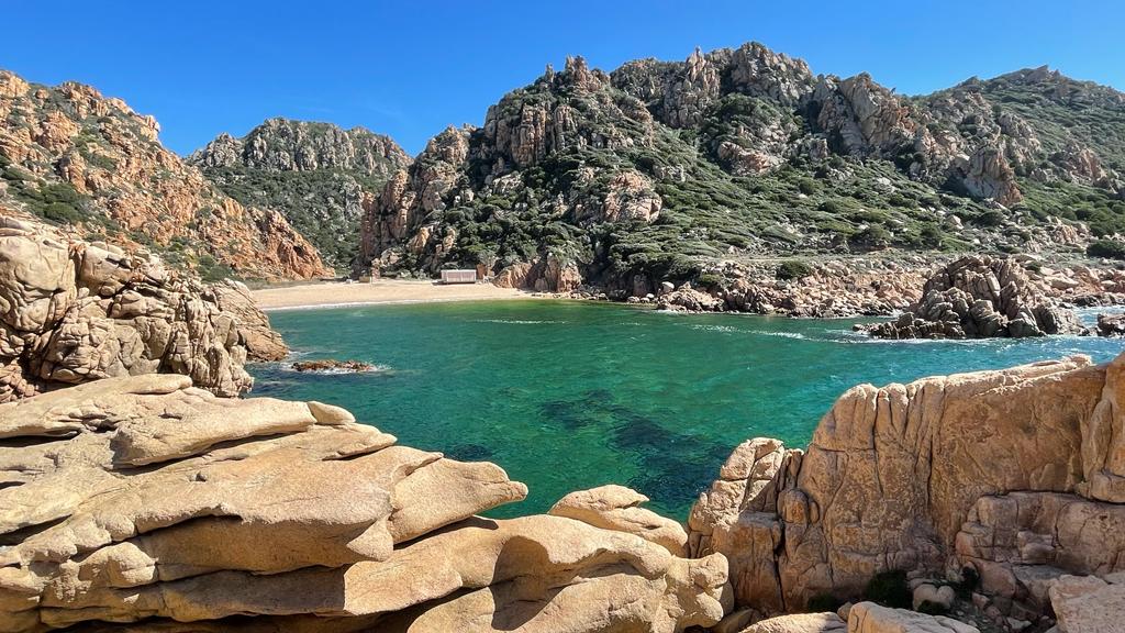 Výhled na Corsicu z Costa Paradiso